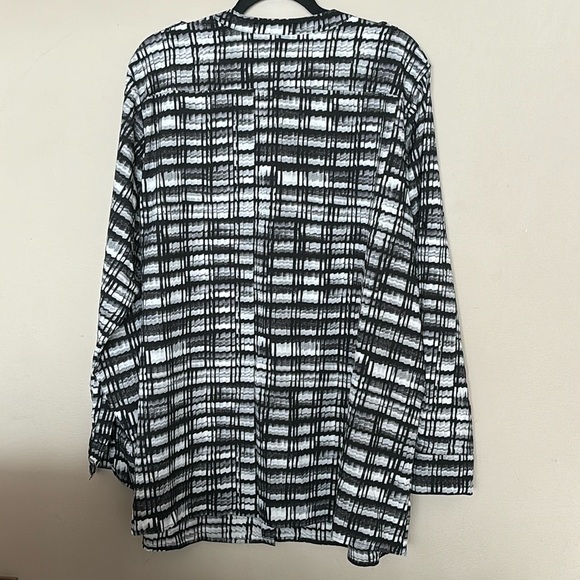 Calvin Klein Woman Black and White Button Down Shirt with Tab Long Sleeve 2X - Picture 2 of 6